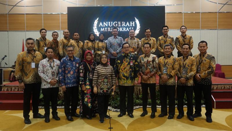 Anugerah Mertokrasi 1