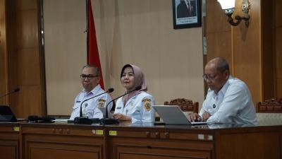 Rapat Forum Konsultasi Publik Evaluasi Standar Pelayanan Pemberhentian Dengan Hormat PNS Badan Kepegawaian Daerah Provinsi Jawa Tengah